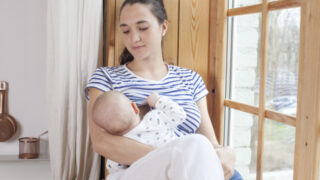 産後のママの身体を産前に戻りやすくする方法とは。母乳育児の恩恵